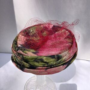 Vintage 1940's Ladies Autumn Leaves Hat with Pink Netting.